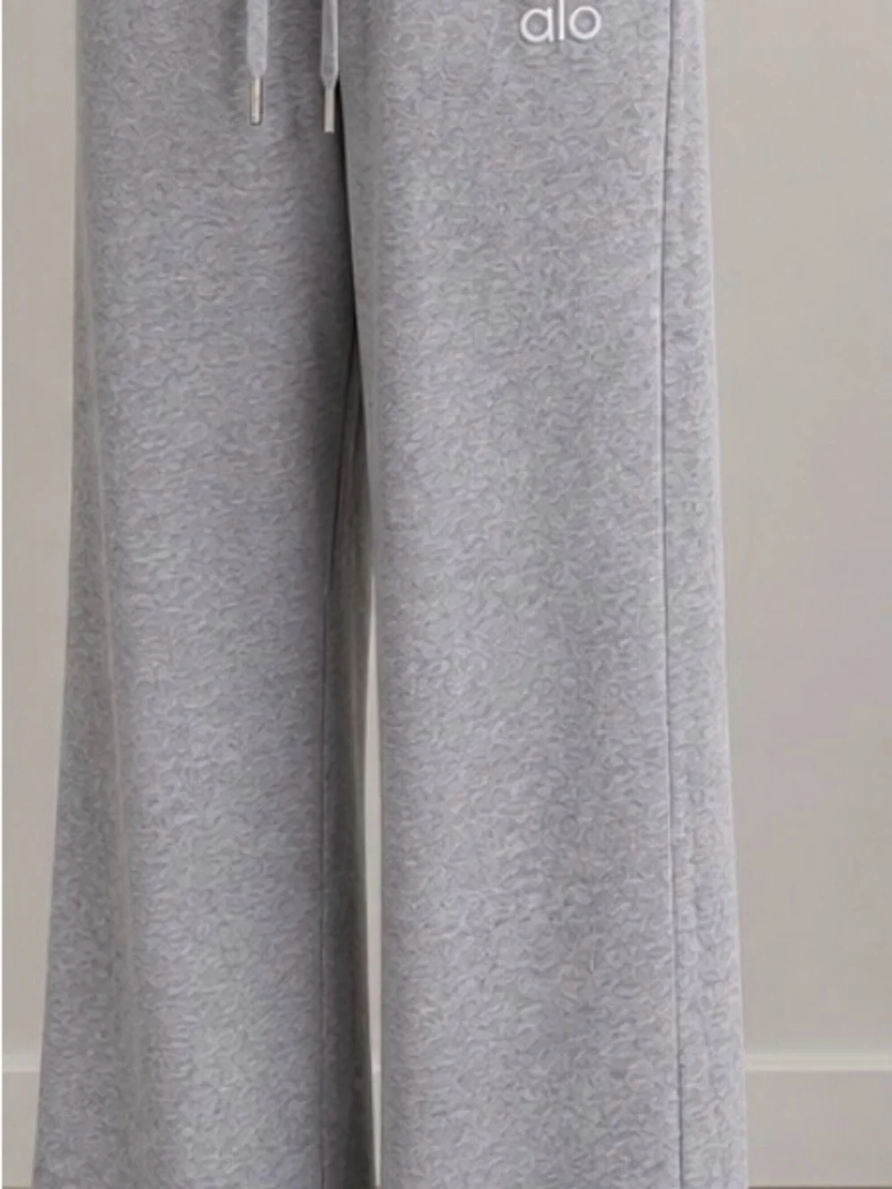 ALO Yoga Kids Light Gray Sweatshirt & Jogger Pajama Set